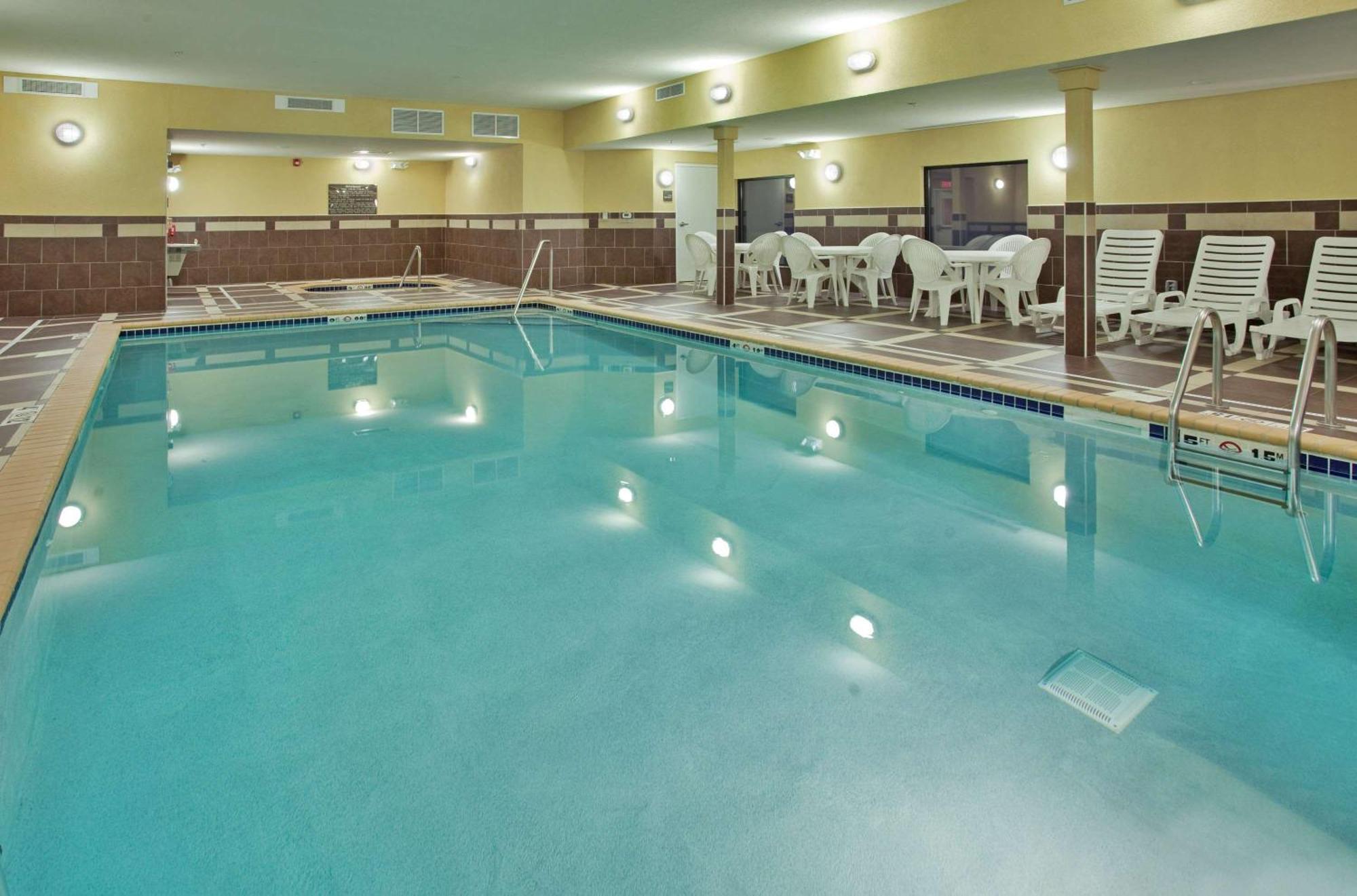Hampton Inn & Suites Абердин Екстер'єр фото